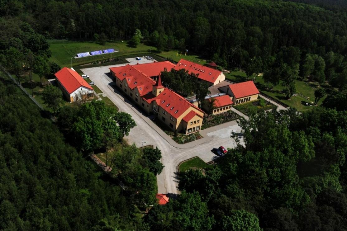 Uroczysko Porszewice - Osrodek Konferencyjno-Rekolekcyjny Ξενοδοχείο Pabianice Εξωτερικό φωτογραφία