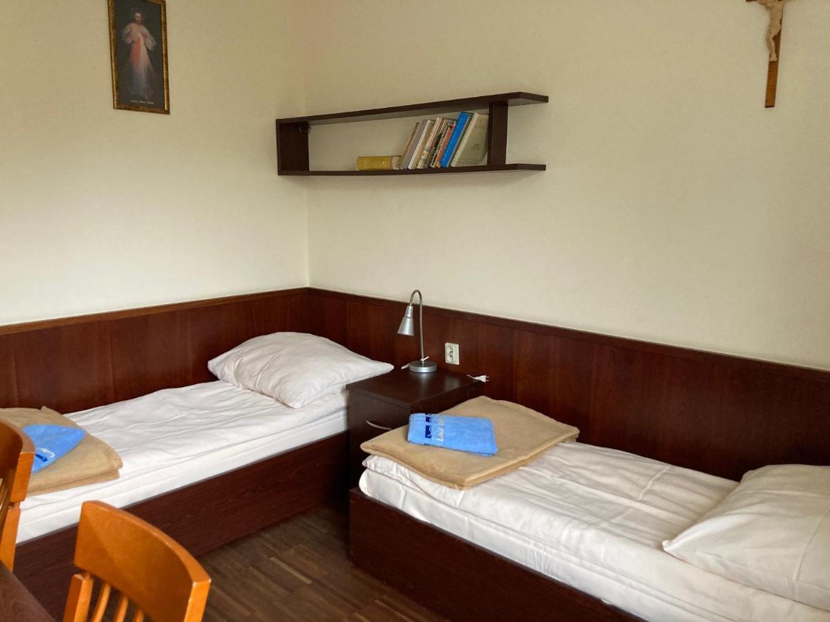 Uroczysko Porszewice - Osrodek Konferencyjno-Rekolekcyjny Ξενοδοχείο Pabianice Εξωτερικό φωτογραφία